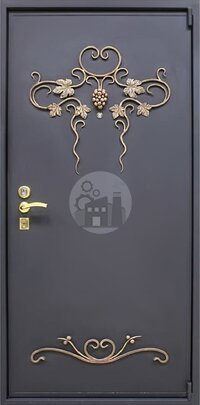 Дверь с терморазрывом, снаружи украшена ковкой, внутри МДФ-ДВ-1407